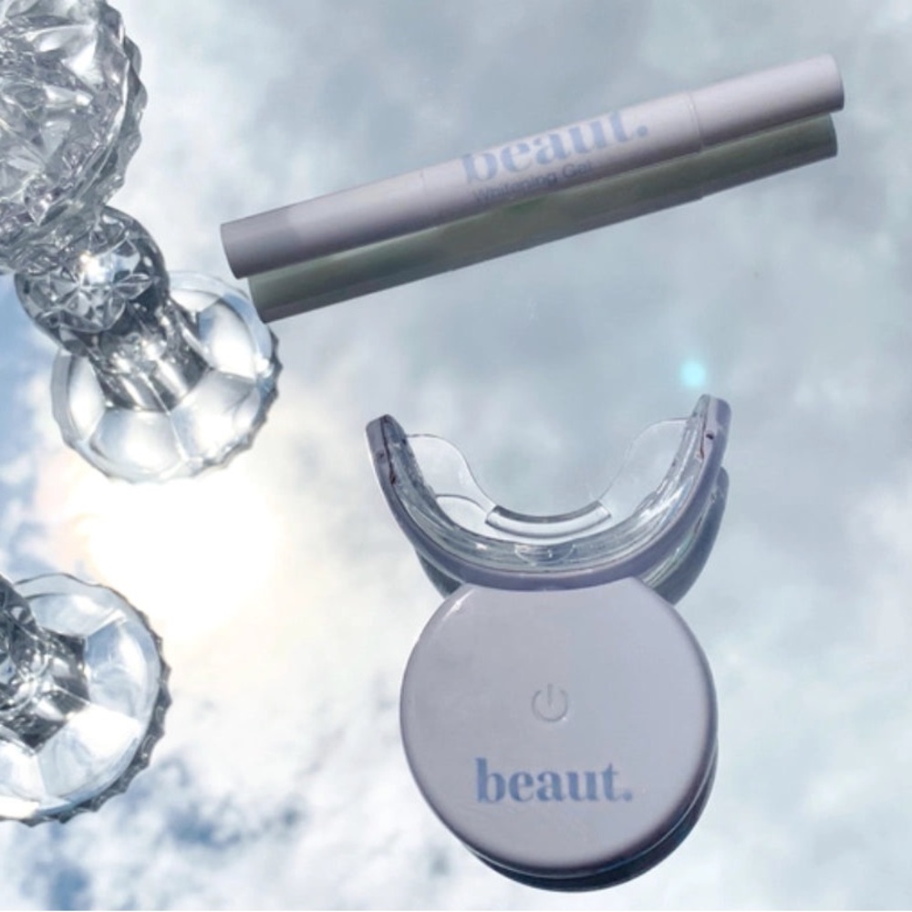 ✨ Teeth Whitener Smile Bundle ✨ - Picture 4 of 5